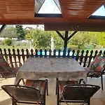 בית נופש Judit *