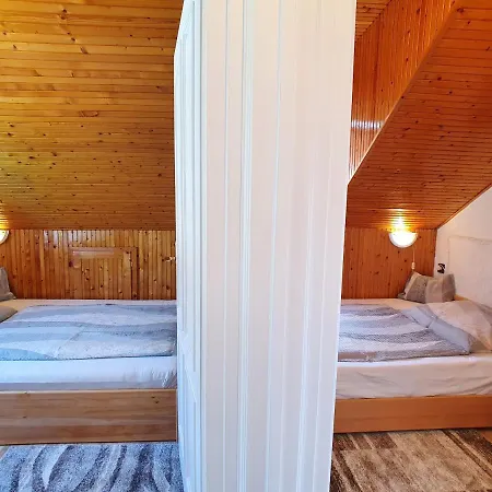 Holiday home Holiday Judit Vonyarcvashegy